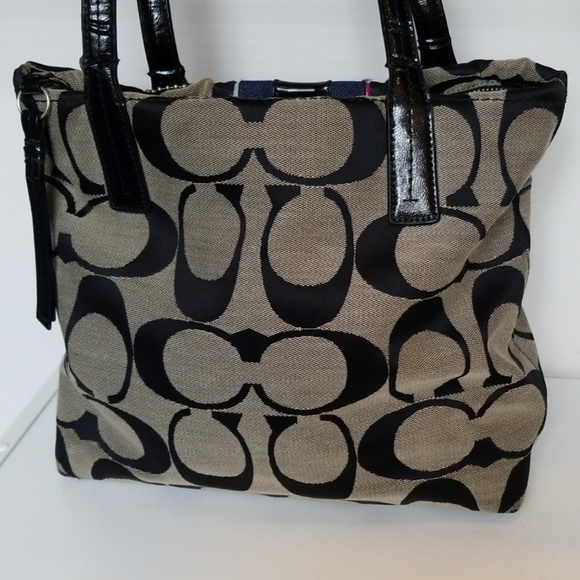 Coach Shoulder Bag - Picture 3 of 5